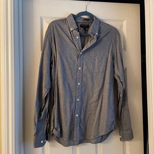 Banana Republic Gray Casual Button-Down Shirt